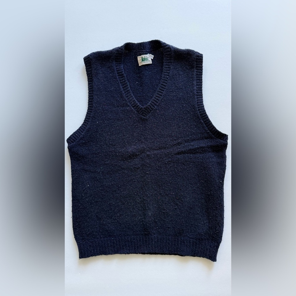 REI Men's V-Neck Navy Sweater Vest